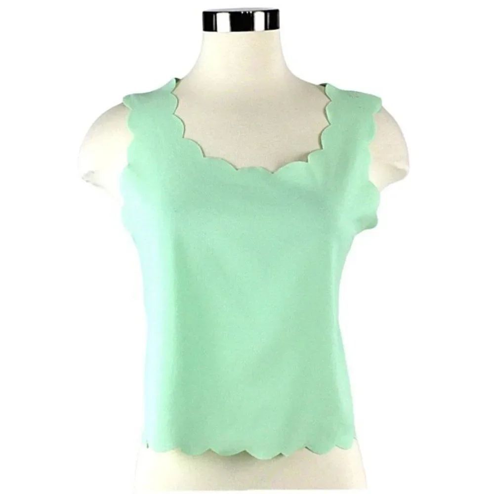 MINE Cropped Tank Top Camisole Flirty Scalloped Back Buttons Green Womens Size L